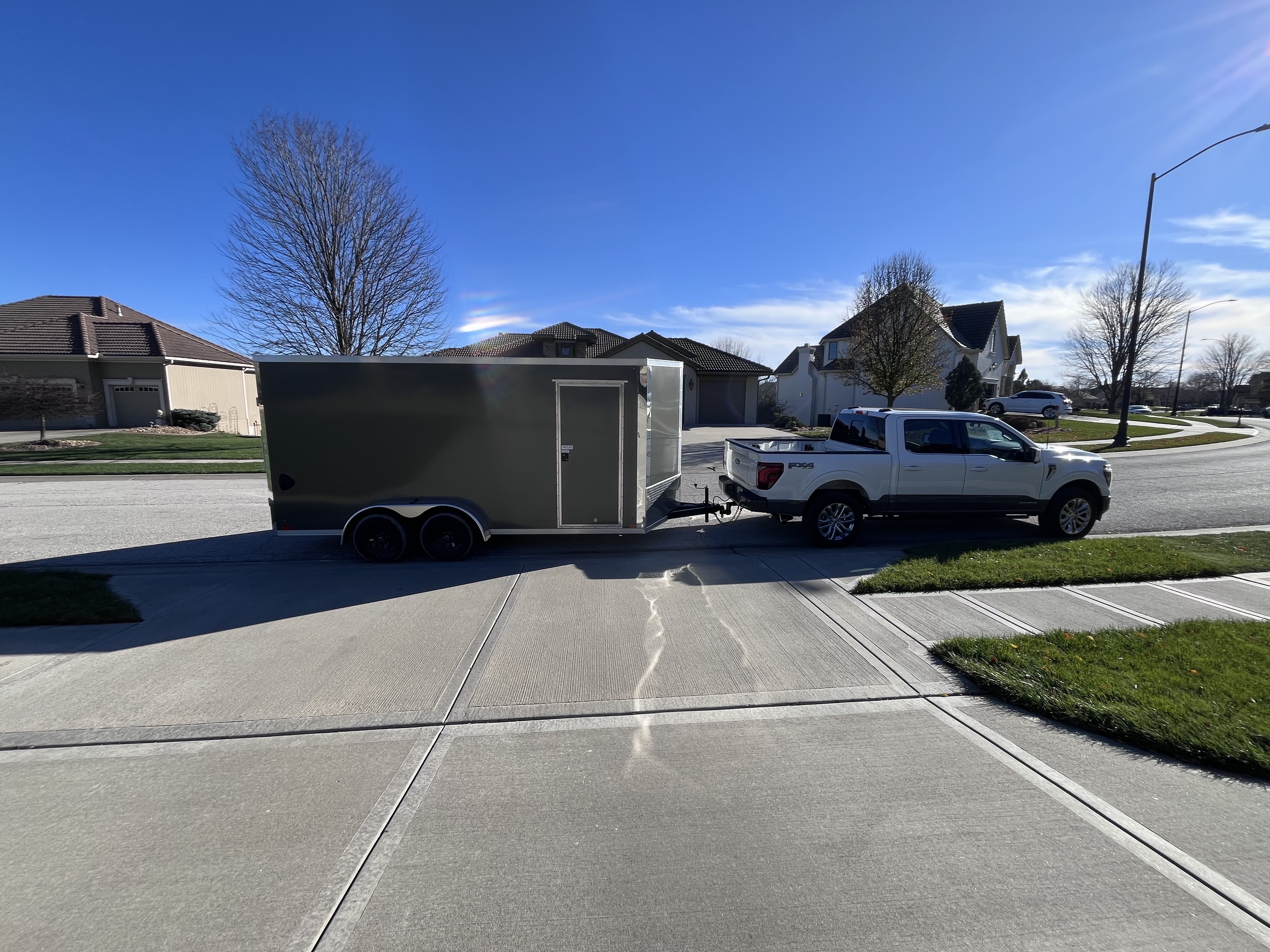 King Grab N Go 16 foot enclosed cargo trailer rental Kansas City Missouri